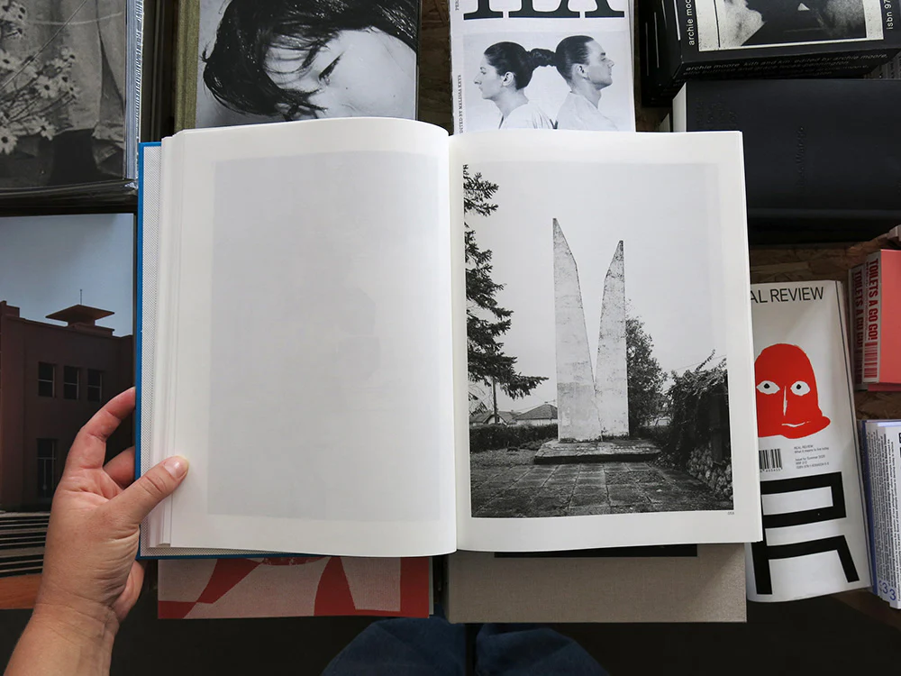 Jan Kempenaers – Memorials - Image 4