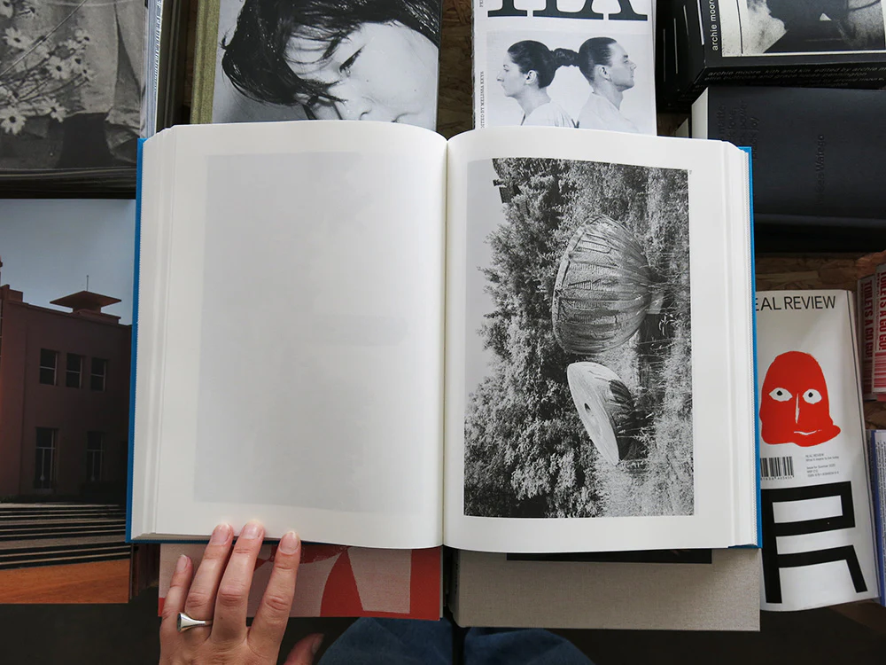 Jan Kempenaers – Memorials - Image 9