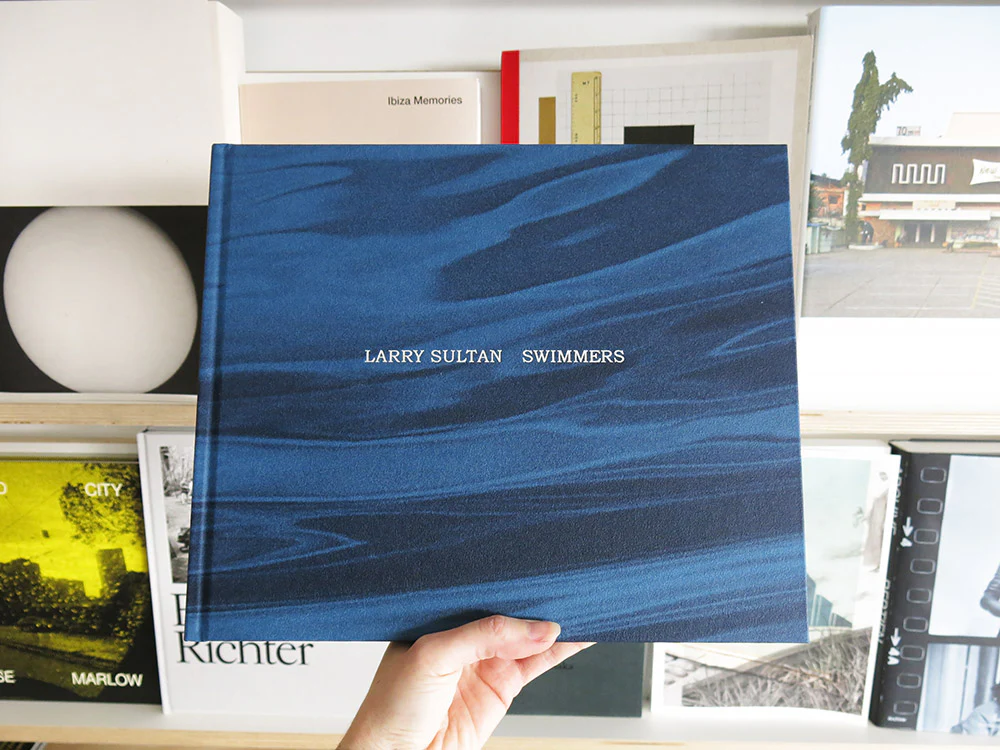 Larry Sultan – Swimmers