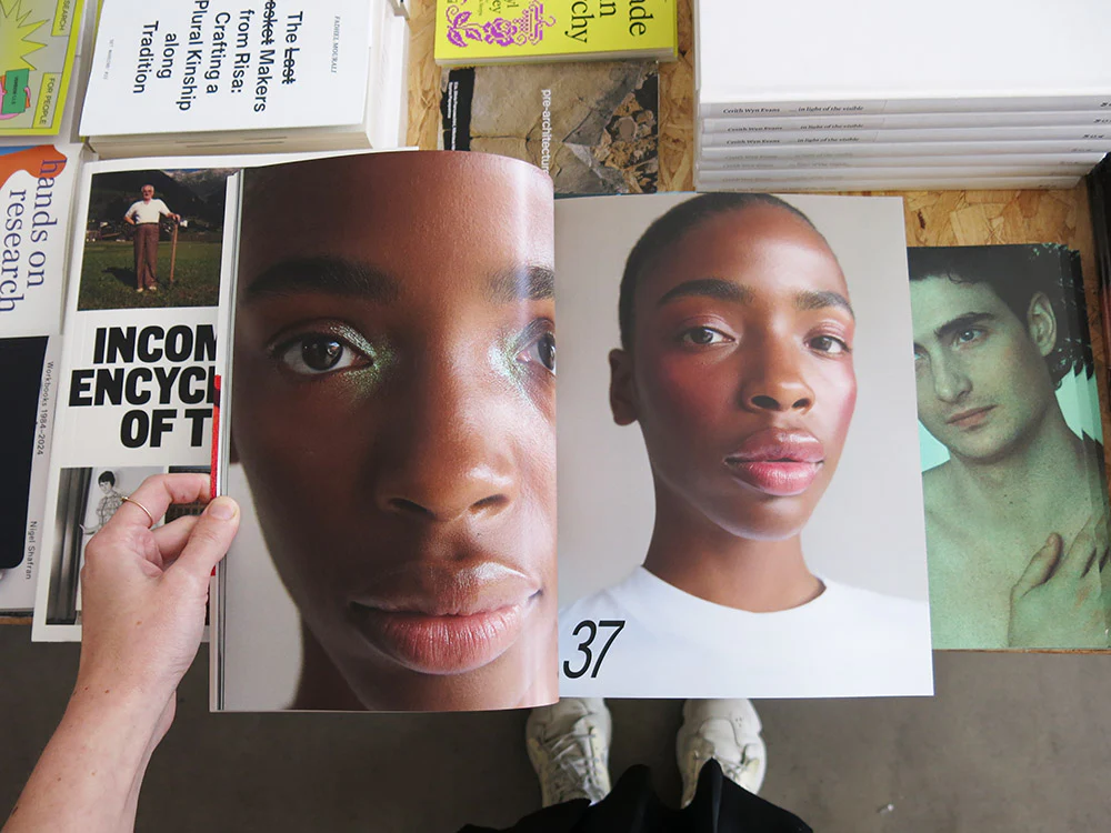 LoveWant Issue 39 - Image 3